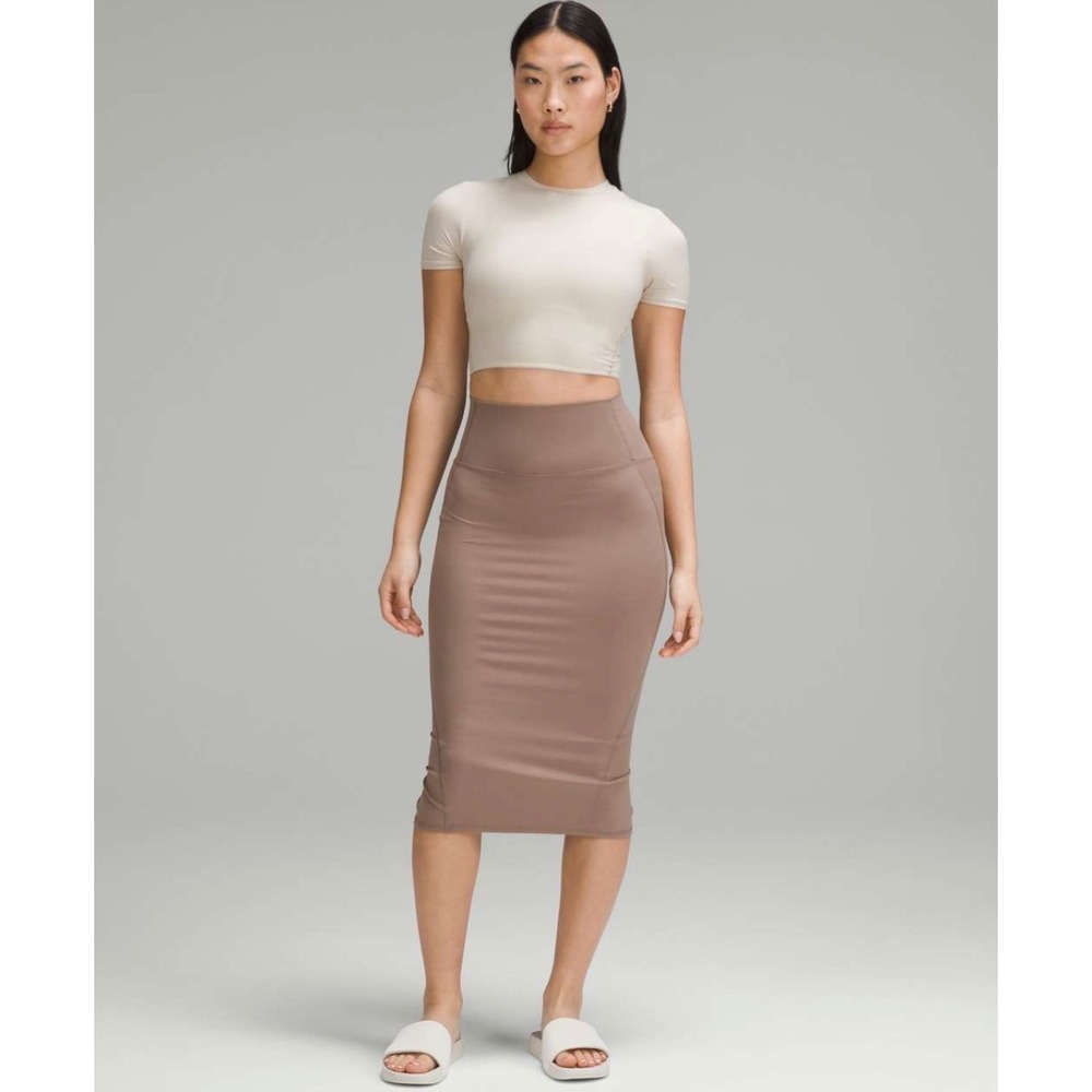 NWOT Lululemon Nulu Slim-Fit High-Rise Bodycon Midi Skirt In Taupetastic Size‎ 6